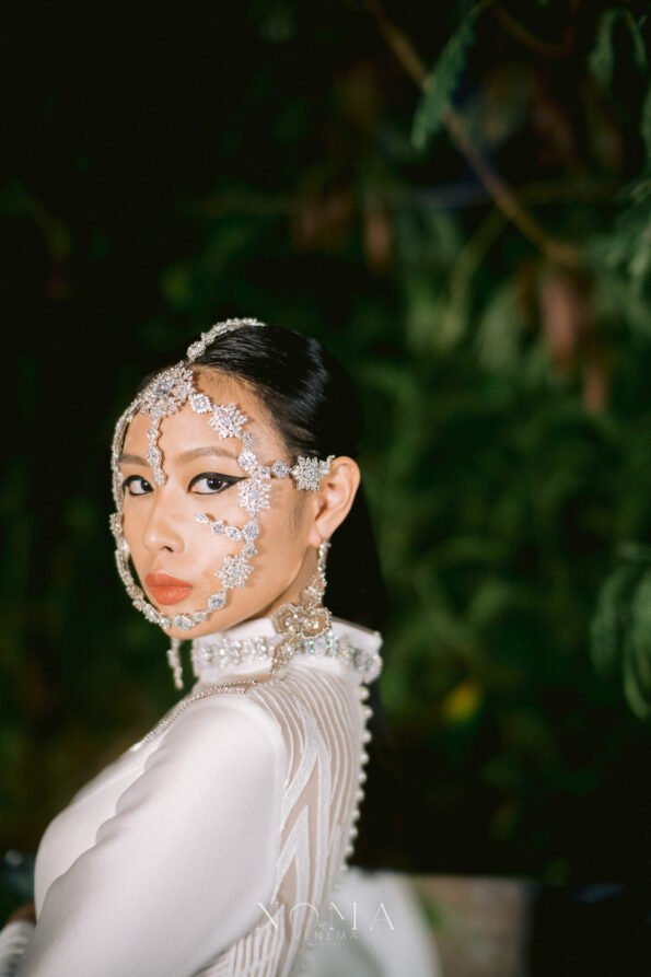 ACC-202200030-Squared-Geometry-Full-Face-Headpiece-White-Gold-2