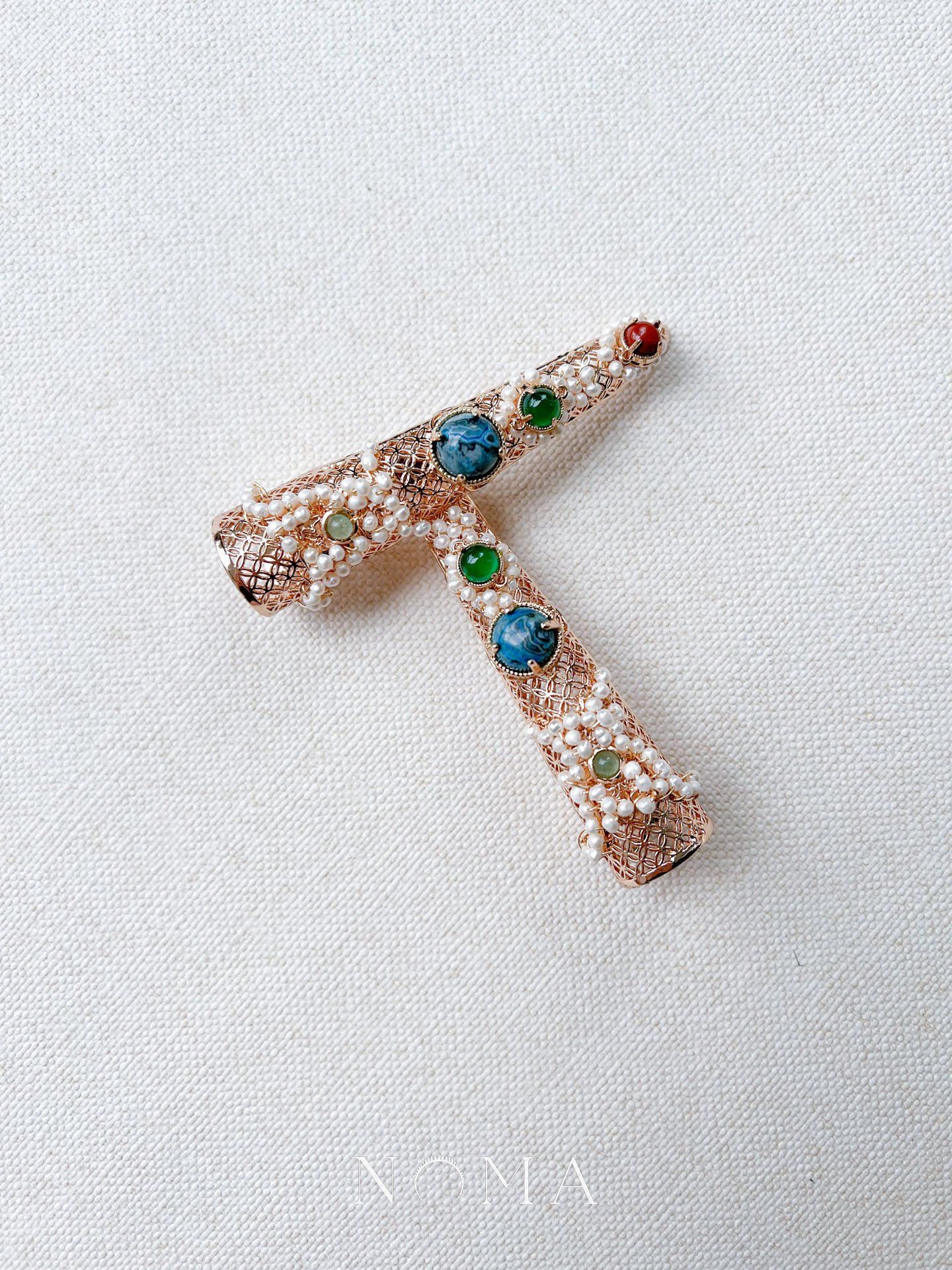 Inlaid Stones Fingernail Guard Set - Gold (2 pcs)
