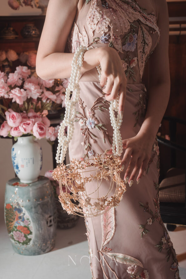 CHN-202300042-Crane-Orchid-Flower-Basket-Bag-Gold-Pink-1