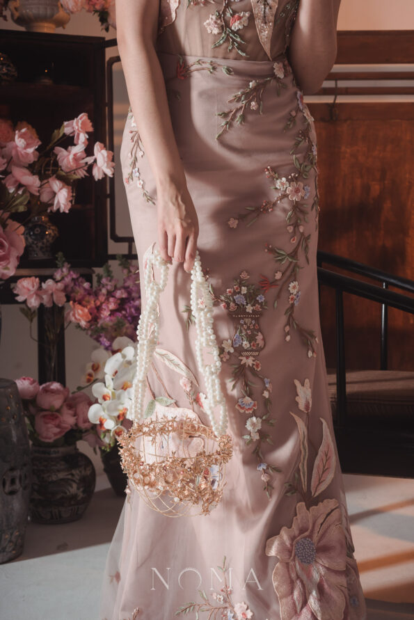 CHN-202300042-Crane-Orchid-Flower-Basket-Bag-Gold-Pink-2