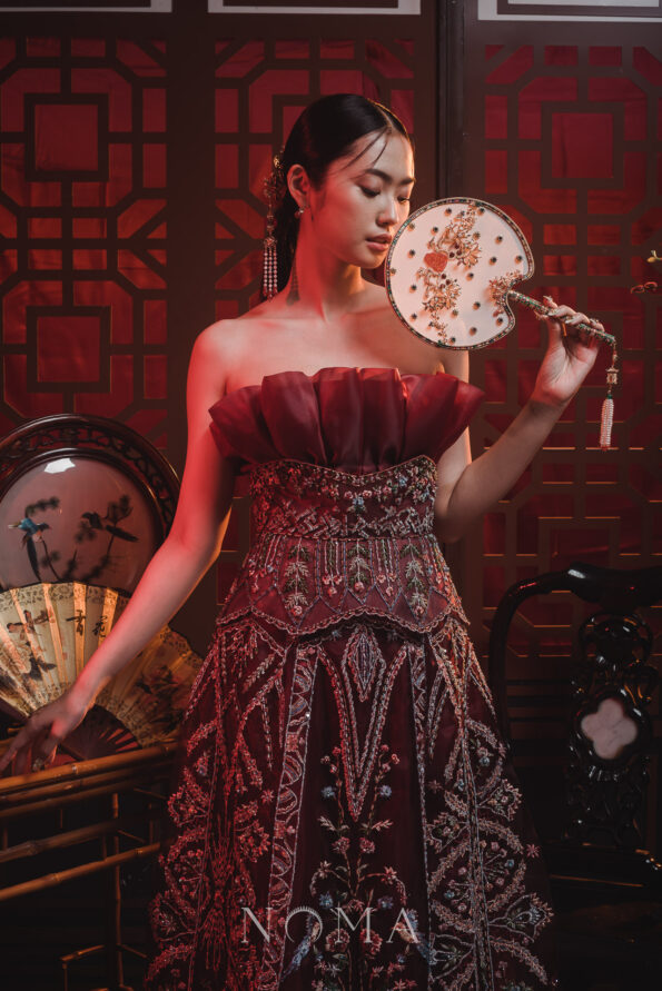 CHN-202300047-Emperor-Dragon-Orchid-Gems-Fan-Gold-1