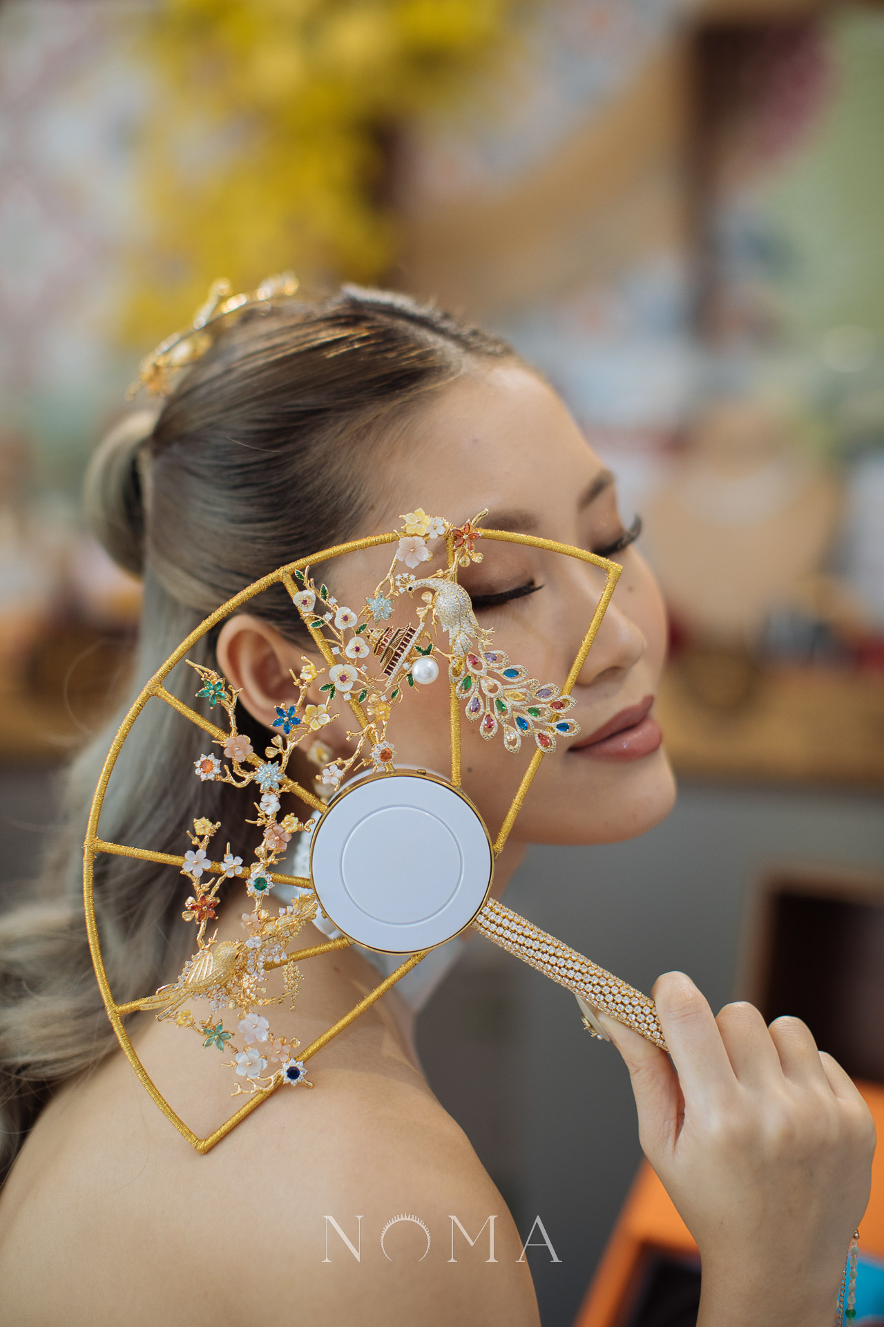 CHN-202400059-Ikebana-Treasure-Electric-Fan-Gold