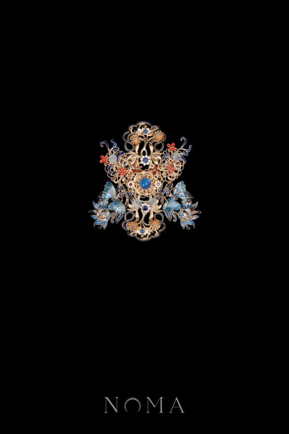 CHN-202500080-Colorful-Mosaic-Butterfly-Inspiration-Large-Middle-Gold-Sapphire