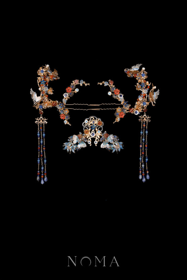 CHN-202500090-Colorful-Mosaic-Butterfly-Crane-Inspiration-Small-Simple-Set-Gold-Sapphire-3-pcs