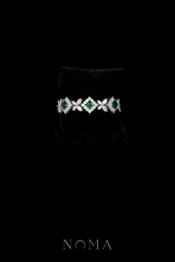 DJW-202400103-Lux-Princess-Bracelet-Rhodium-White-Gold-Emerald-1