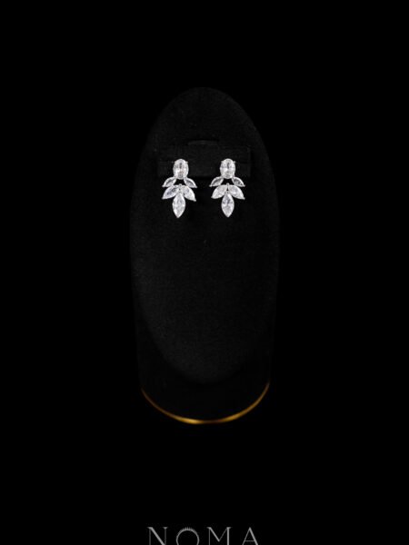 Oval Royale Earrings - Rhodium White Gold, White Diamond