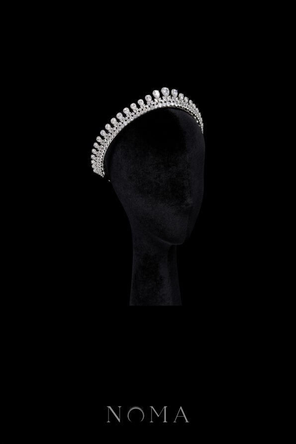 WDC-202500001-Extravagant-Pear-Crown-Rhodium-White-Gold-White-Diamond-1