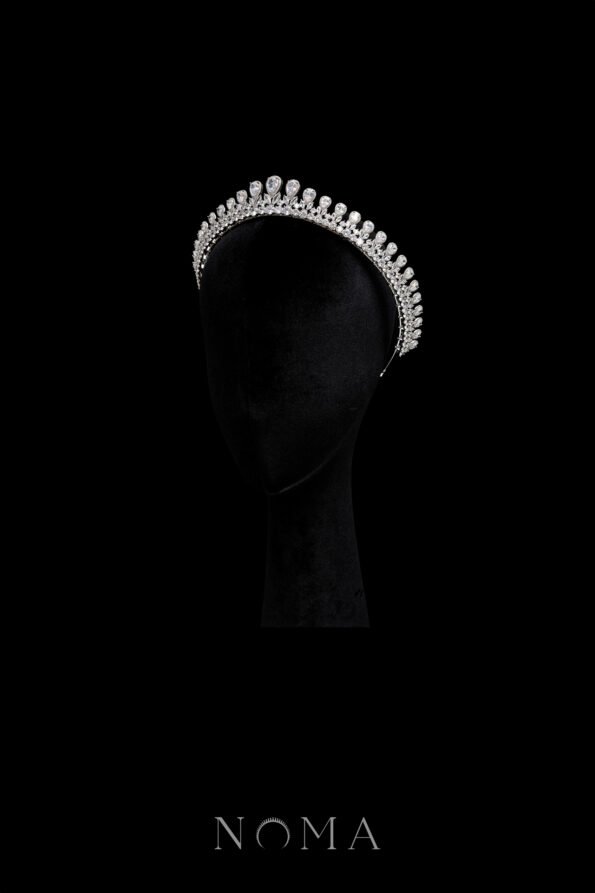 WDC-202500001-Extravagant-Pear-Crown-Rhodium-White-Gold-White-Diamond-2