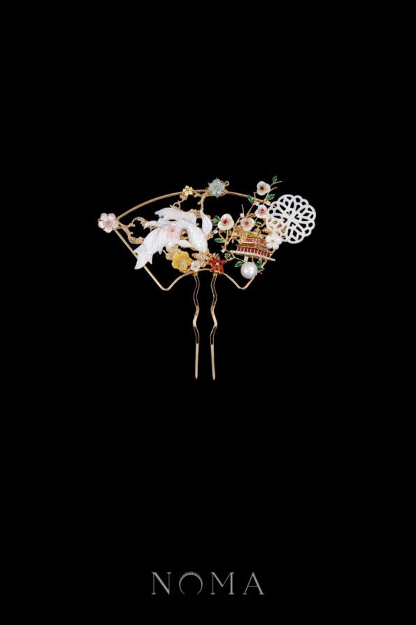 CHN-202400063-Carved-Shell-Scenery-Middle-Hairpin-Gold