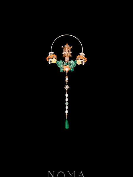Colorful Pagoda on Lotus Knob Hairpin - Gold