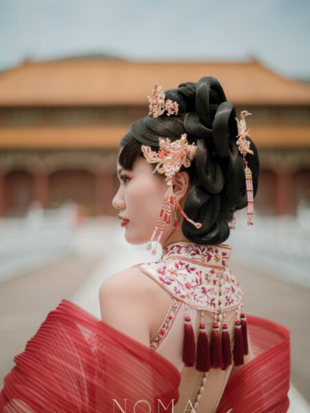 Heart Throb Crystal Earrings - Doff Gold, Pink