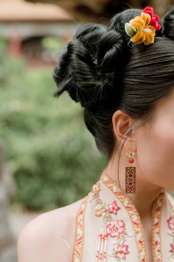 CHN-202500113-CS-Silken-Window-Earrings-Gold-Red-1