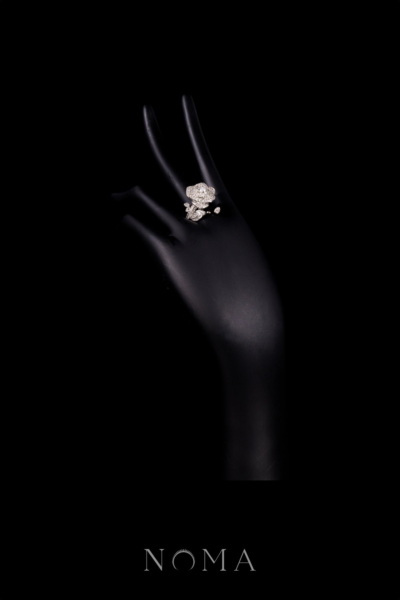 Nature Paved Rose Ring - Rhodium White Gold