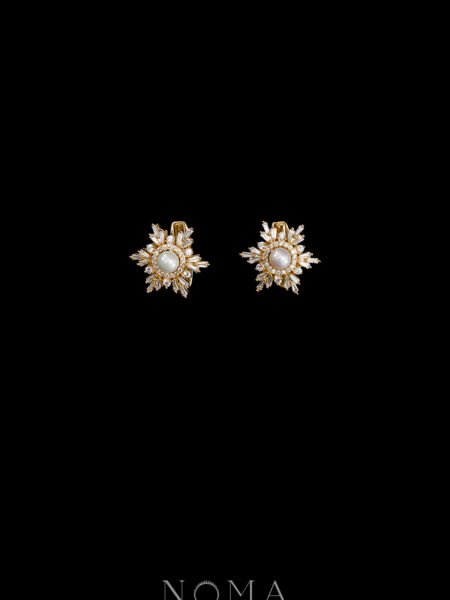 Snowflakes Pearl Cufflinks - 18k Yellow Gold
