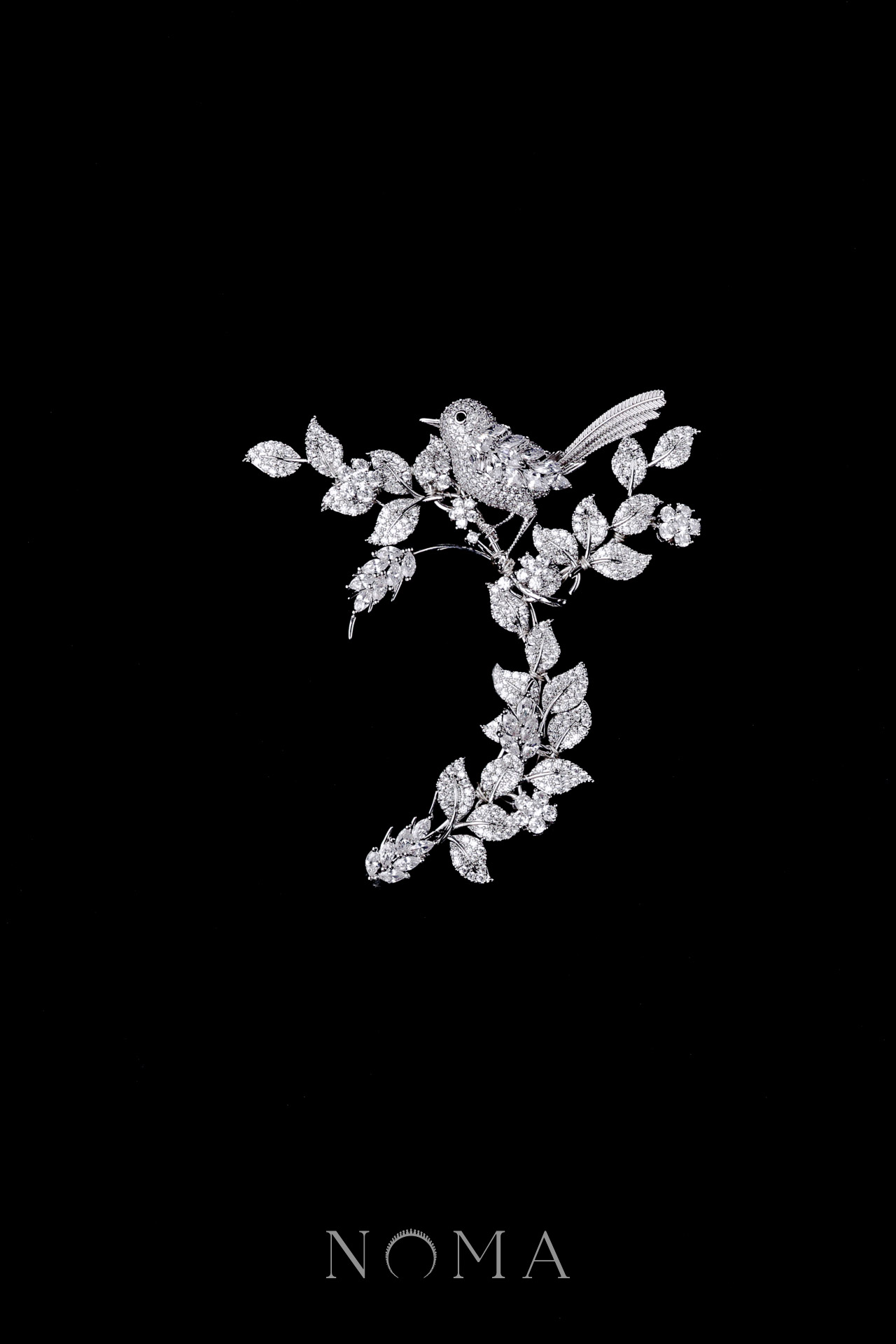 ACC-202300017-Bird-Chirping-in-the-Garden-Earpiece-White-Gold-Left