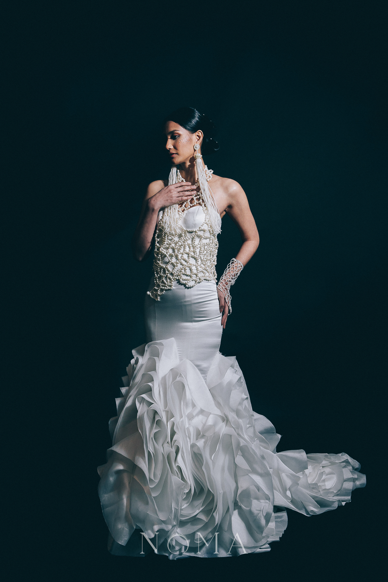 ACC-202300030-Woven-Pearl-Art-Halter-Top-White-Silver-White-Pearl