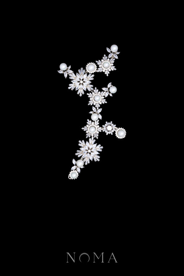 ACC-202400017-Pearly-Snowflakes-Side-Hairvine-or-Brooch-White-Gold-1