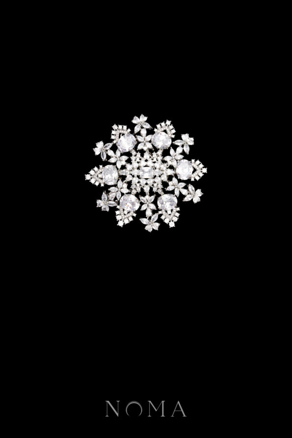 ACC-202400061-Dazzling-Hexa-Brooch-White-Gold