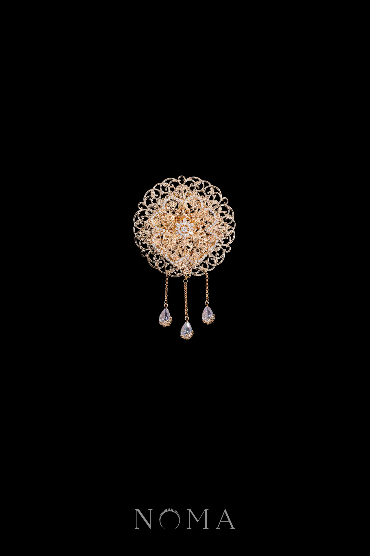 Kalbu Menari Brooch - Gold