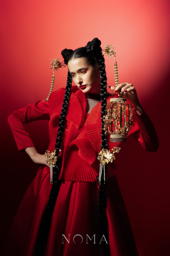 CHN-202300132-Crane-Heavenly-Lantern-Gold-Red-8