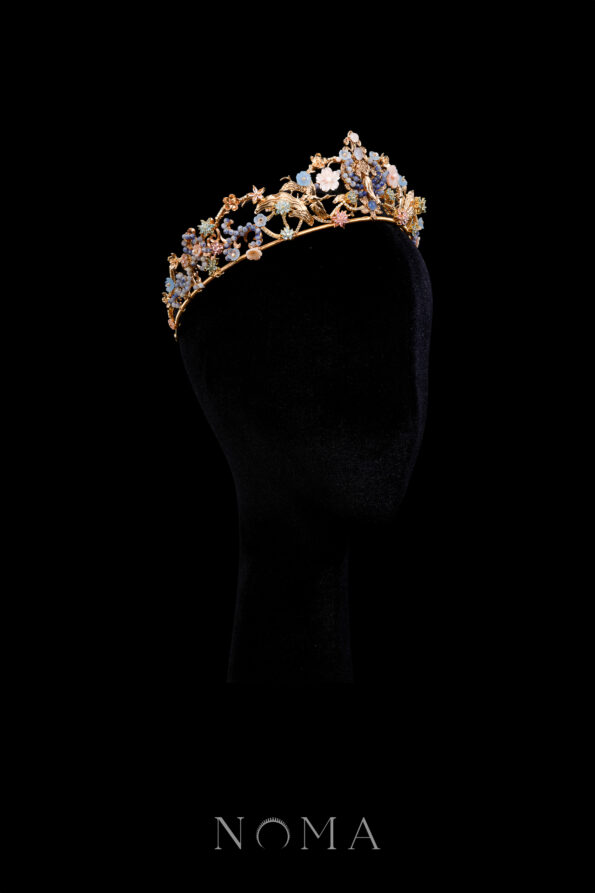 CHN-202400104-Peacock-Crane-Ornament-Crown-Gold-Blue-1