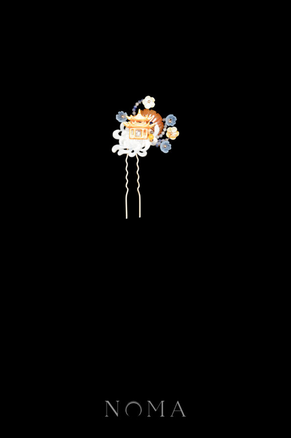 CHN-202400231-Pagoda-on-Lotus-Hairpin-Gold-Yellow-Right