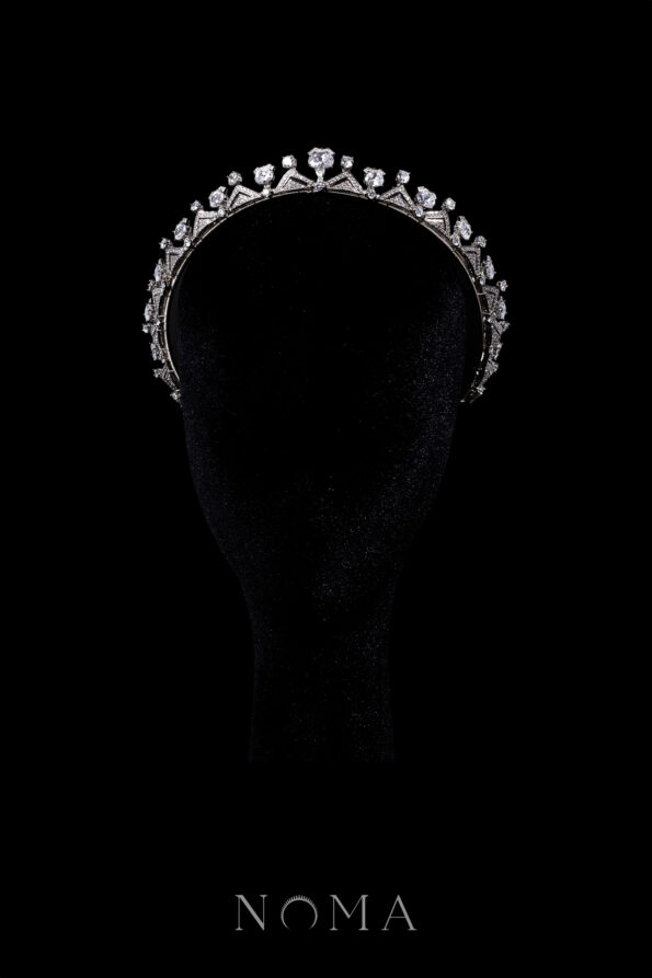 HMC-202400008-Triangular-Crown-Rhodium-White-Gold