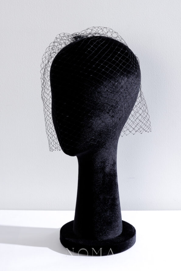 HMV-202400008-Plain-Black-Veil-White-Gold-Black-2