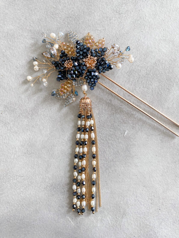 CHN-202000083-Navy-Beaded-Flower-Hairpin-Gold-Navy