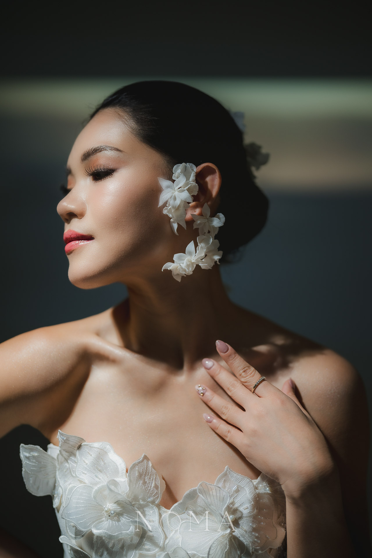 FLR-202400025-CC-Floral-Accent-Earpiece-White-Silver-White-Left