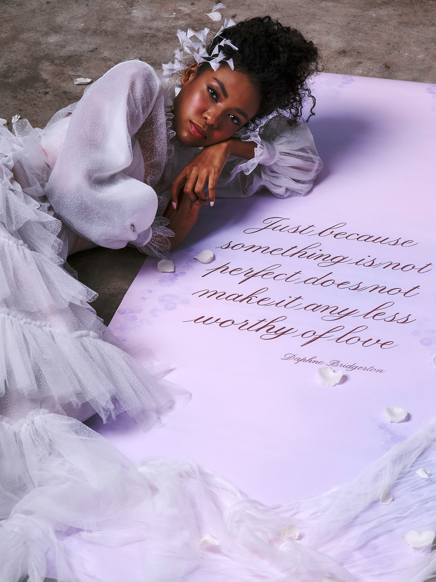 HMV-202100028-Light-Feathers-Earpiece-Set-White-Silver-2-pcs