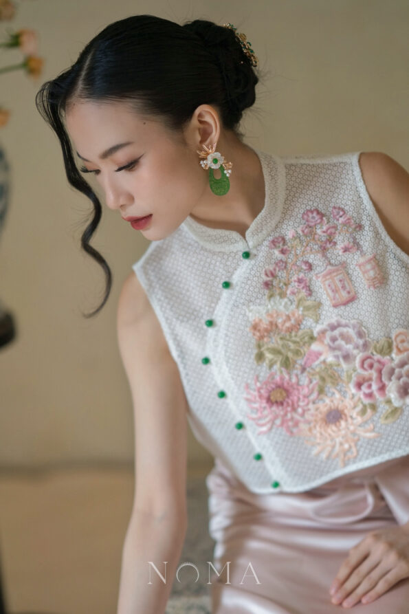 CHN-202600008-Lunar-Deco-Carved-Asymmetrical-Teardrop-Hollow-Jade-Earrings-Gold-Jade