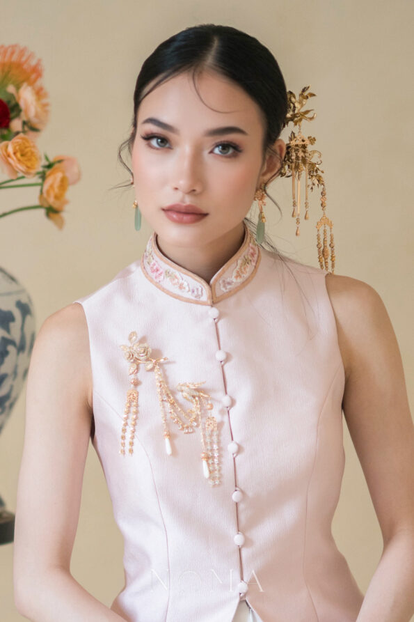 CHN-202600014-Lunar-Golden-Rose-Swallow-Chain-Brooch-18k-Yellow-Gold-1